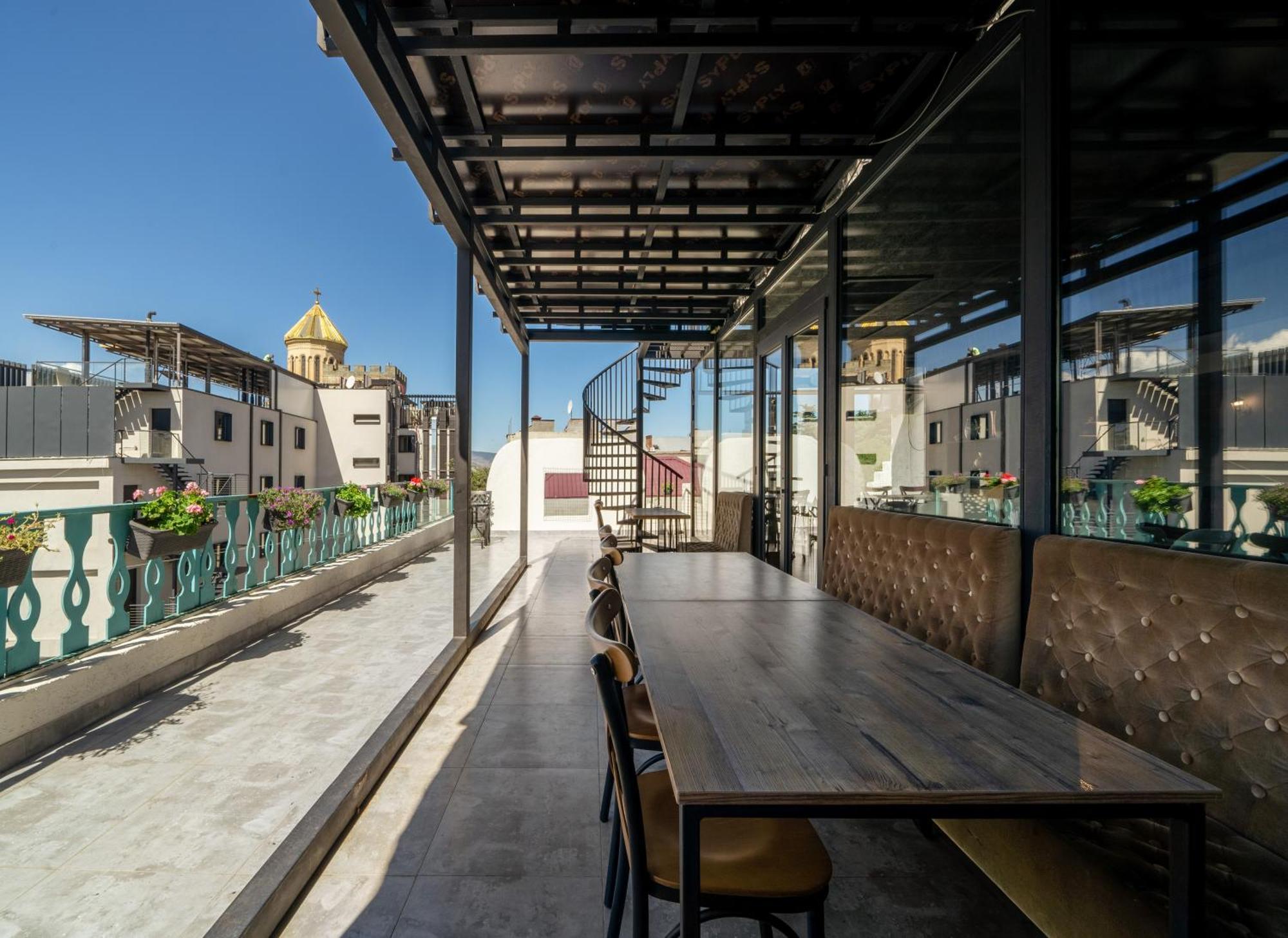 Hotel Tato & Coworking Space Тбилиси Экстерьер фото